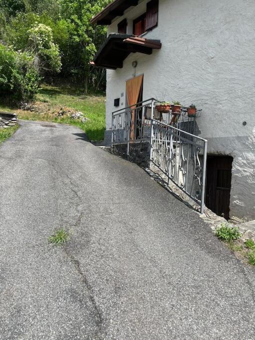 La Casetta Delle Nuvole Mazzo di Valtellina Exterior foto